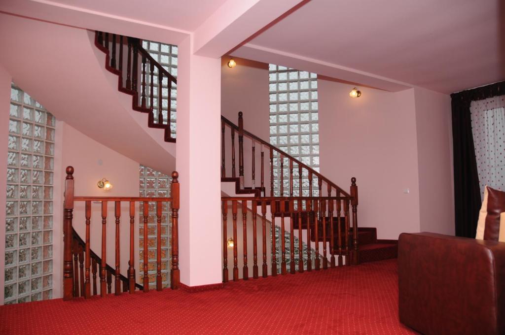 Pension Rozeclas Oradea Ngoại thất bức ảnh