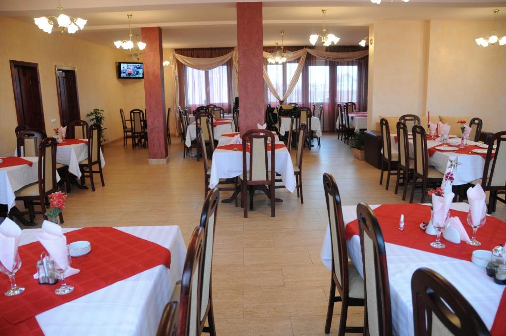 Pension Rozeclas Oradea Ngoại thất bức ảnh